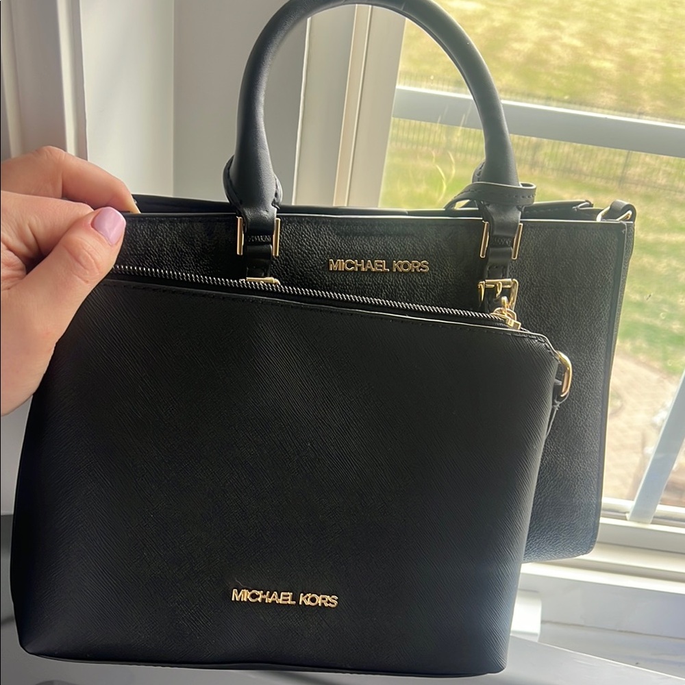 Michael Kors XS Carry All Jet Set Travel Womens Tote (BLACK SIG/GOLD) - Picture 2 of 7
